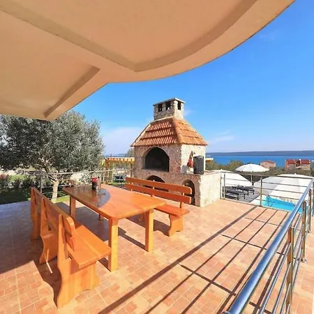 Modern House Giulia Βίλα