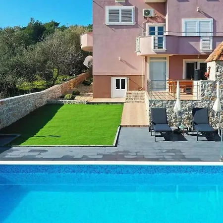 Modern House Giulia Villa