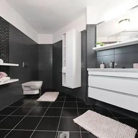 Modern House Giulia Villa *