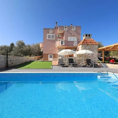 Modern House Giulia Villa